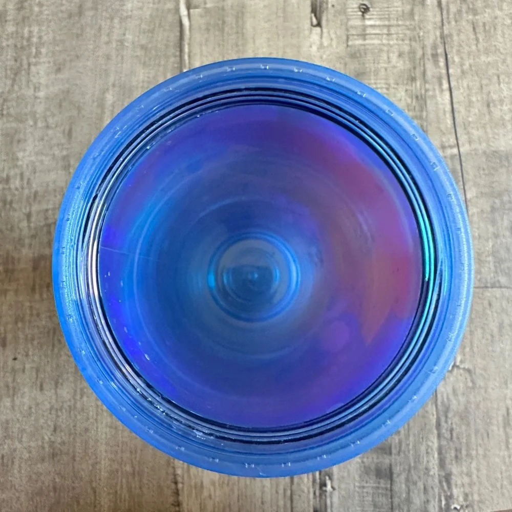 Starbucks 32oz tumblers lot of two, yellow floral and holiday floral. Perfect - Picture 6 of 10